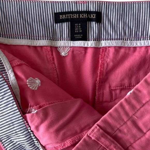 British Khaki Seashell Pattern Embroidered Pink Mini Skirt Wm Sz 8 Pockets EUC - Picture 4 of 7